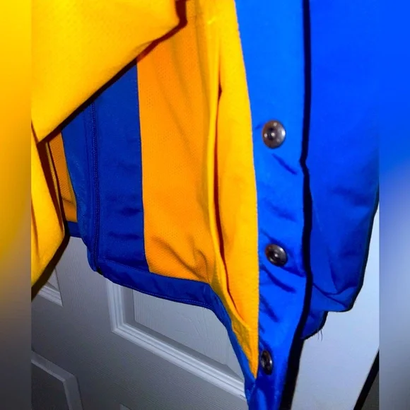 NBA Golden State Warriors 4X Champion Jacket Adifas Size Med. Perfect Condition - Picture 7 of 9